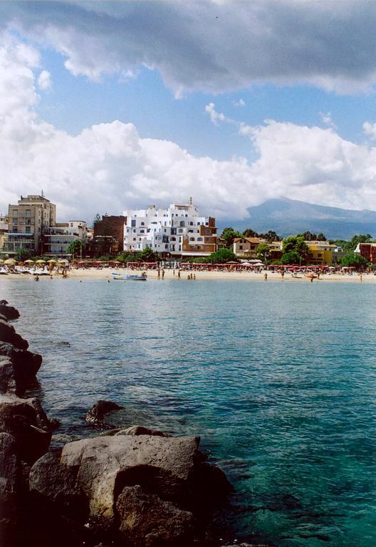 Sporting Baia Hotel Giardini-Naxos Exterior foto